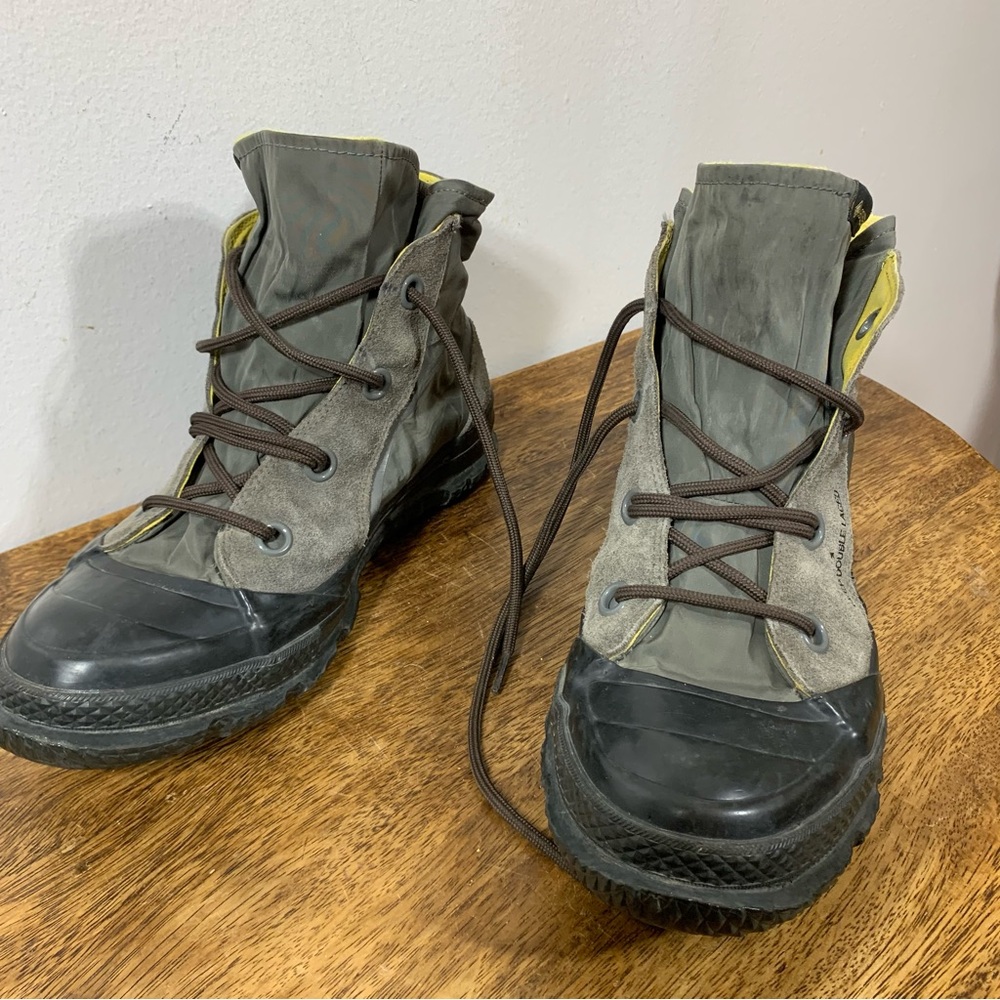 Converse Gray and Black Men's Boots